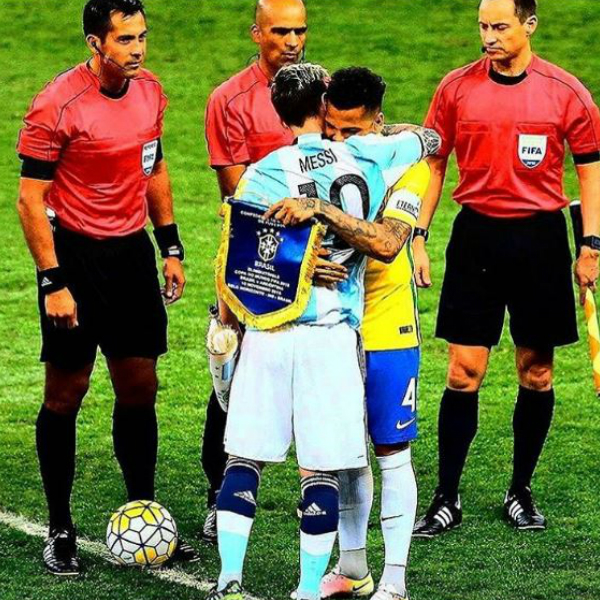 Dani Alves y Lionel Messi