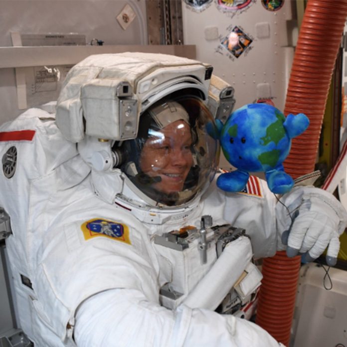 Por primera vez, dos mujeres participarán en la caminata espacial!
