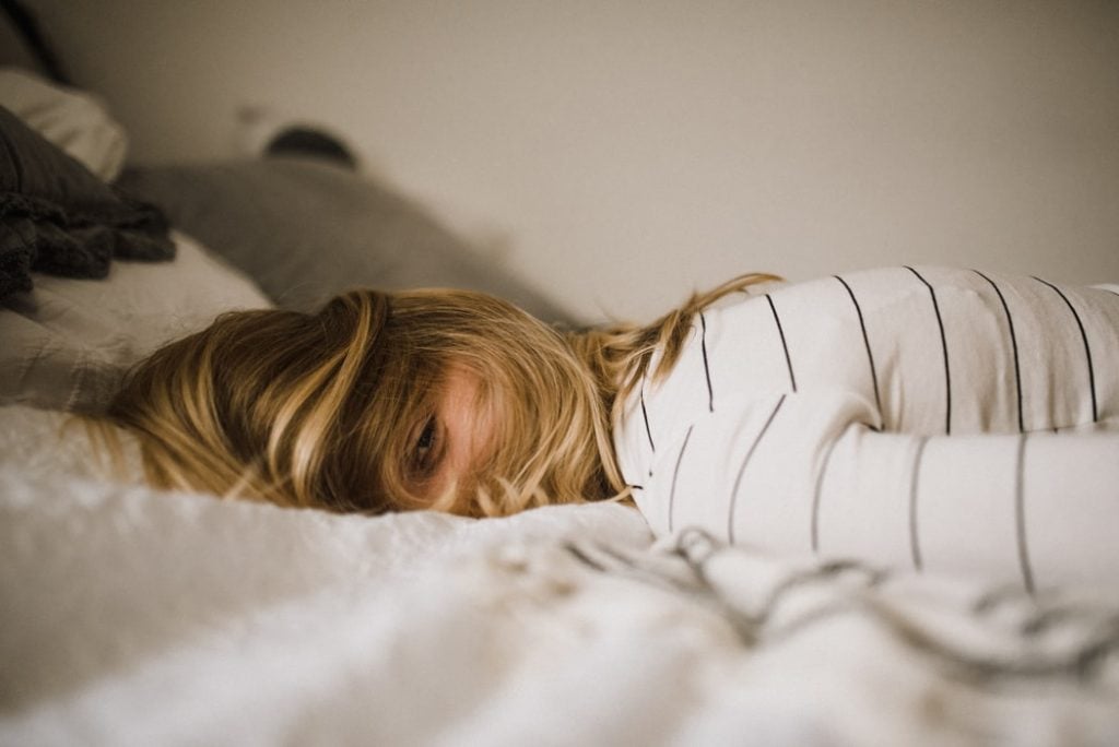 La razón por la que las mujeres necesitan dormir más tiempo que los hombres