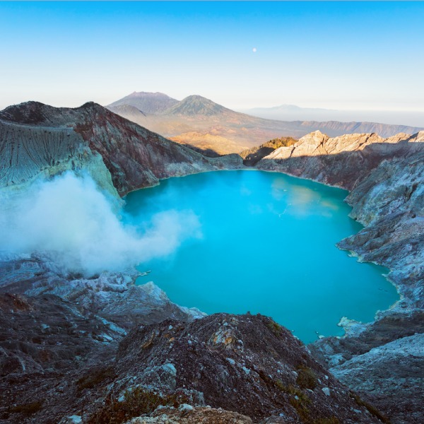 Volcán Kawah lava azul Indonesia