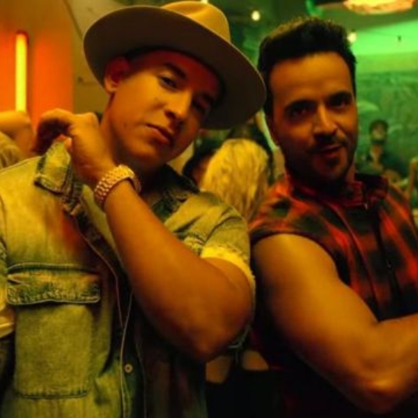 Daddy Yankee y Luis Fonsi en el video de Despacito 