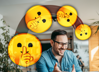 Persona frente a su computadora emojis de silencio