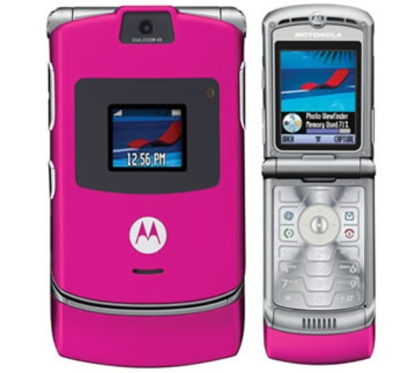 Motorola Razor V3 rosa fue uno de los celulares más elegantes de la década de los 2000 - Blog Hola Telcel 