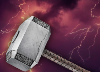 Superhéroes de distintos universos que han podido levantar el martillo de Thor