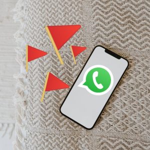 WhatsApp: ¿Cuál es el significado de la bandera roja y por qué es tan popular?- Blog Hola Telcel