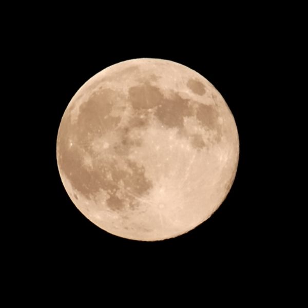Entre los últimos fenómenos astronómicos del año habrá una Luna llena en diciembre.- Blog Hola Telcel 