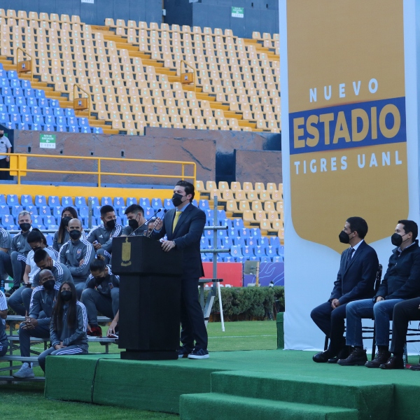 Presentación del nuevo estadio de los Tigres, con Samuel García, Gobernador de Nuevo León.- Blog Hola Telcel 