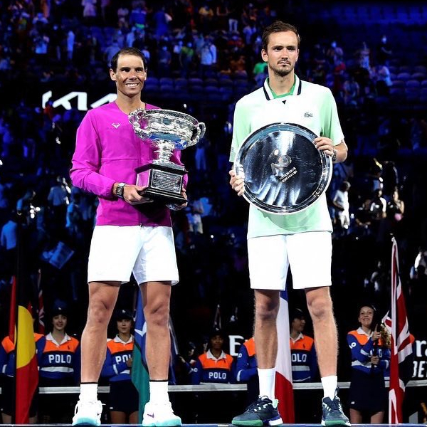 Rafael Nadal hace historia y consigue su 21 Grand Slam después de derrotar al ruso Daniil Medvédev en el Abierto de Australia 2022 - Blog Hola Telcel 