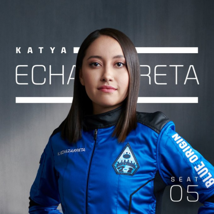 Katya Echazarreta es la primera mexicana en viajar al espacio y luce feliz porque la red de Telcel llega tan arriba como ella.- Blog Hola Telcel