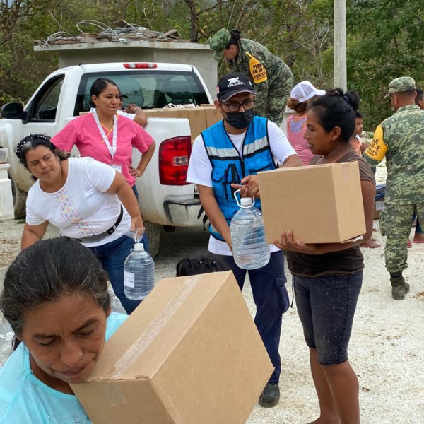 Habitantes de Múzquiz recibieron 6.5 toneladas de ayuda humanitaria. -Blog Hola Telcel