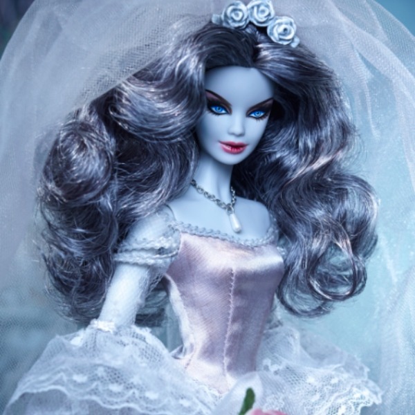 Conoce a la Barbie zombie, una encantadora y terrorífica muñeca.-Blog Hola Telcel