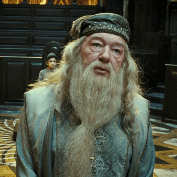 Da un breve repaso a la carrera de Michael Gambon el actor que interpretó a Dumbledore.- Blog Hola Telcel