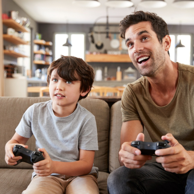 Mario vs donkey 'Gamer', jugando el nuevo juego de 'Mario vs. Donkey Kong' en su Nintendo Switch.- Blog Hola Telcel.