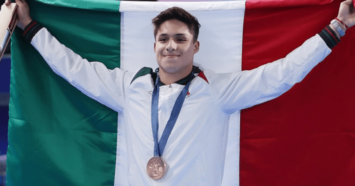 El clavadista Osmar Olvera gana medalla de bronce en trampolín de 3 metros.- Blog Hola Telcel