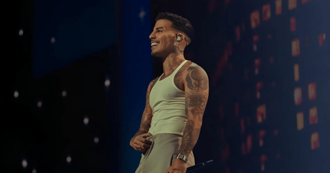 Rauw Alejandro Rauw Alejandro lanza ‘Pasaporte’, un viaje a su nuevo álbum ‘Cosa nuestra’.- Blog Hola Telcel