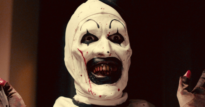 Conoce a la mujer con la que tiene pesadillas el payaso de Terrifier.- Blog Hola Telcel