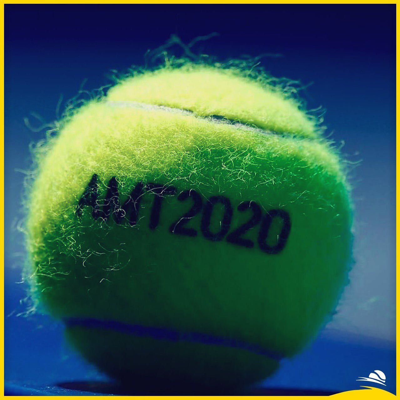 Pelota del Abierto Mexicano Telcel desgastada por el uso.- Blog Hola Telcel 