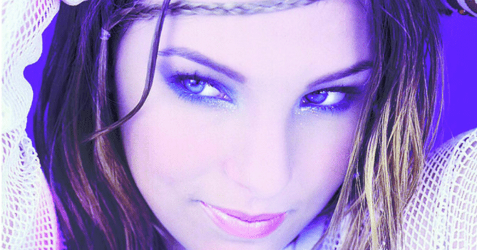 El álbum debut de Belinda cumplió 22 años.- Blog Hola Telcel