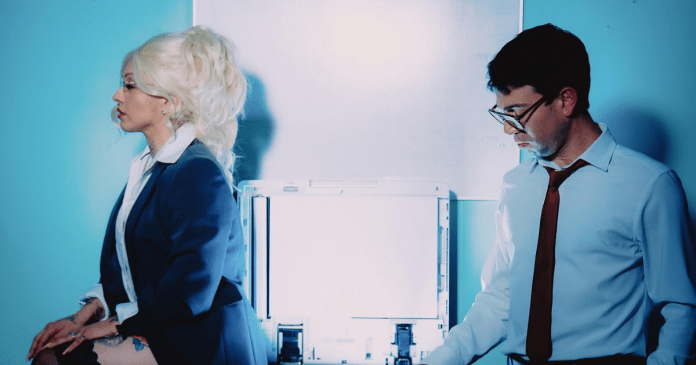 ‘Esto es amor’, la nueva colaboración de Mon Laferte y Conociendo Rusia.- Blog Hola Telcel