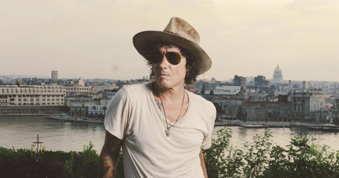 La música de Enrique Bunbury queda inmortalizada en el Salón de la Fama.- Blog Hola Telcel