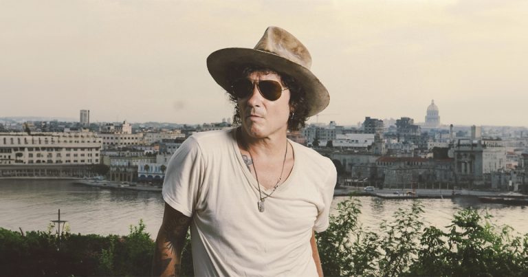 Enrique Bunbury La música de Enrique Bunbury queda inmortalizada en el Salón de la Fama.- Blog Hola Telcel