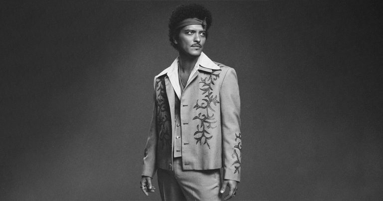 Bruno Mars anuncia ‘The Romantic’ Bruno Mars está de vuelta y lo hace con 'The Romantic'.- Blog Hola Telcel